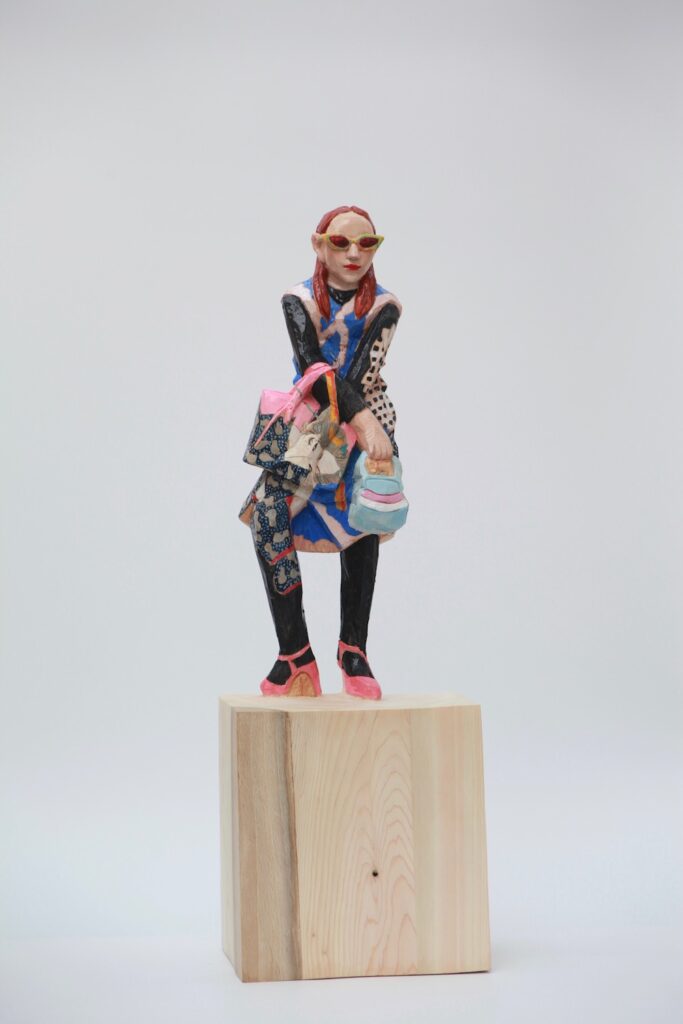 Hideki Iinuma, contemporary sculptor, wood sculpture